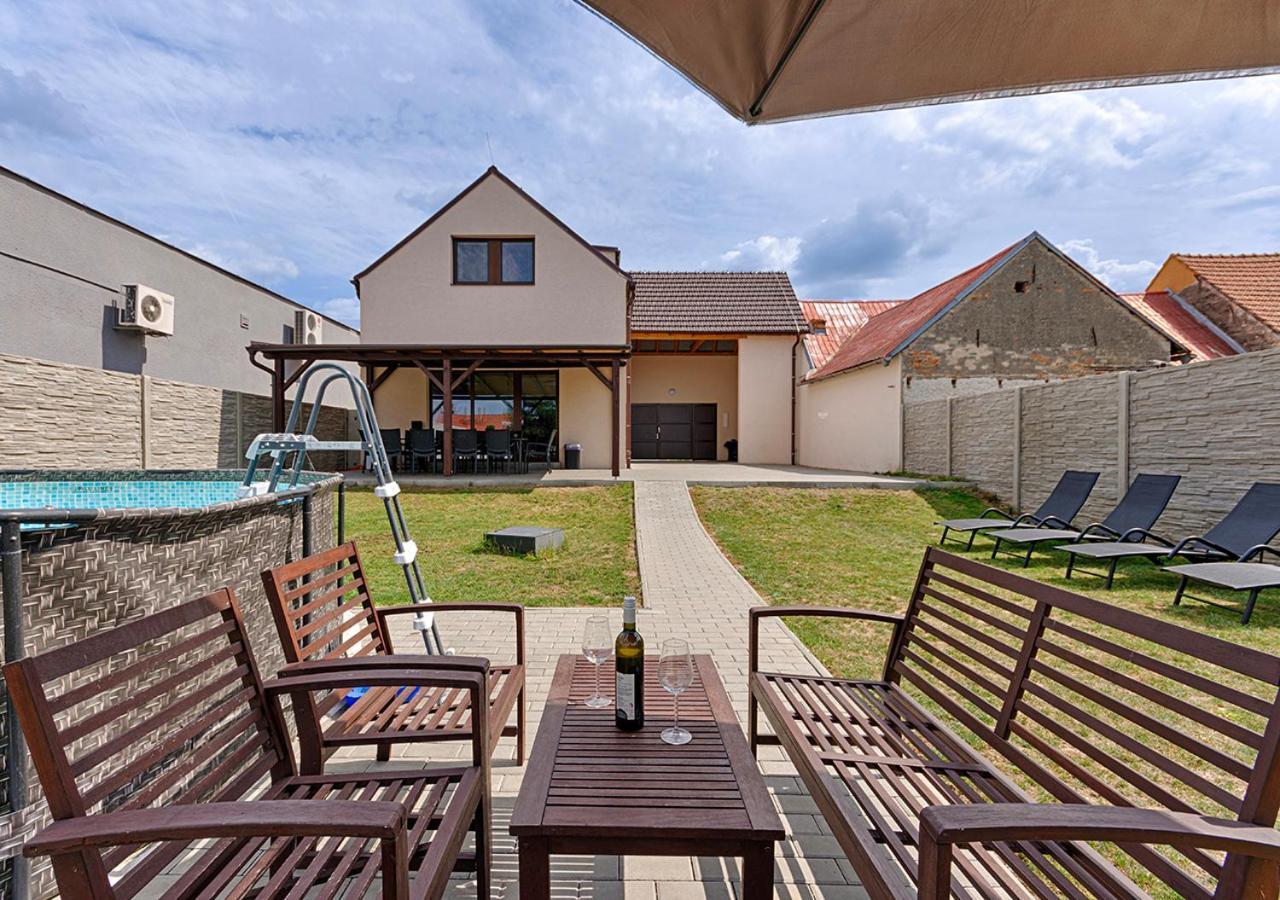 Hakro Brod nad Dyji Exterior foto